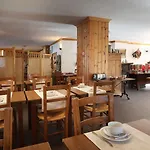 奥坦蒂克酒店 圣莫里斯堡