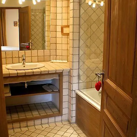 Autantic Hotel